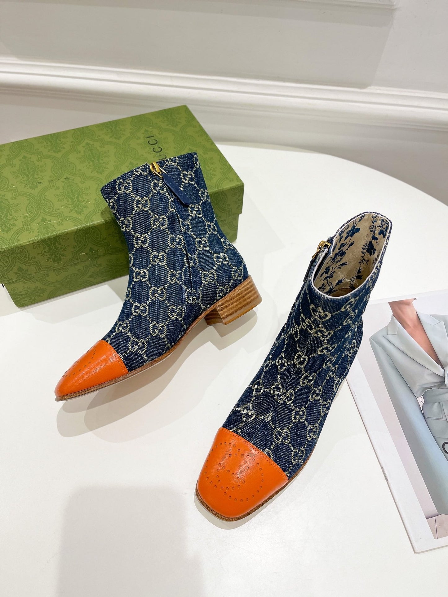 GU  Boots  Monogram