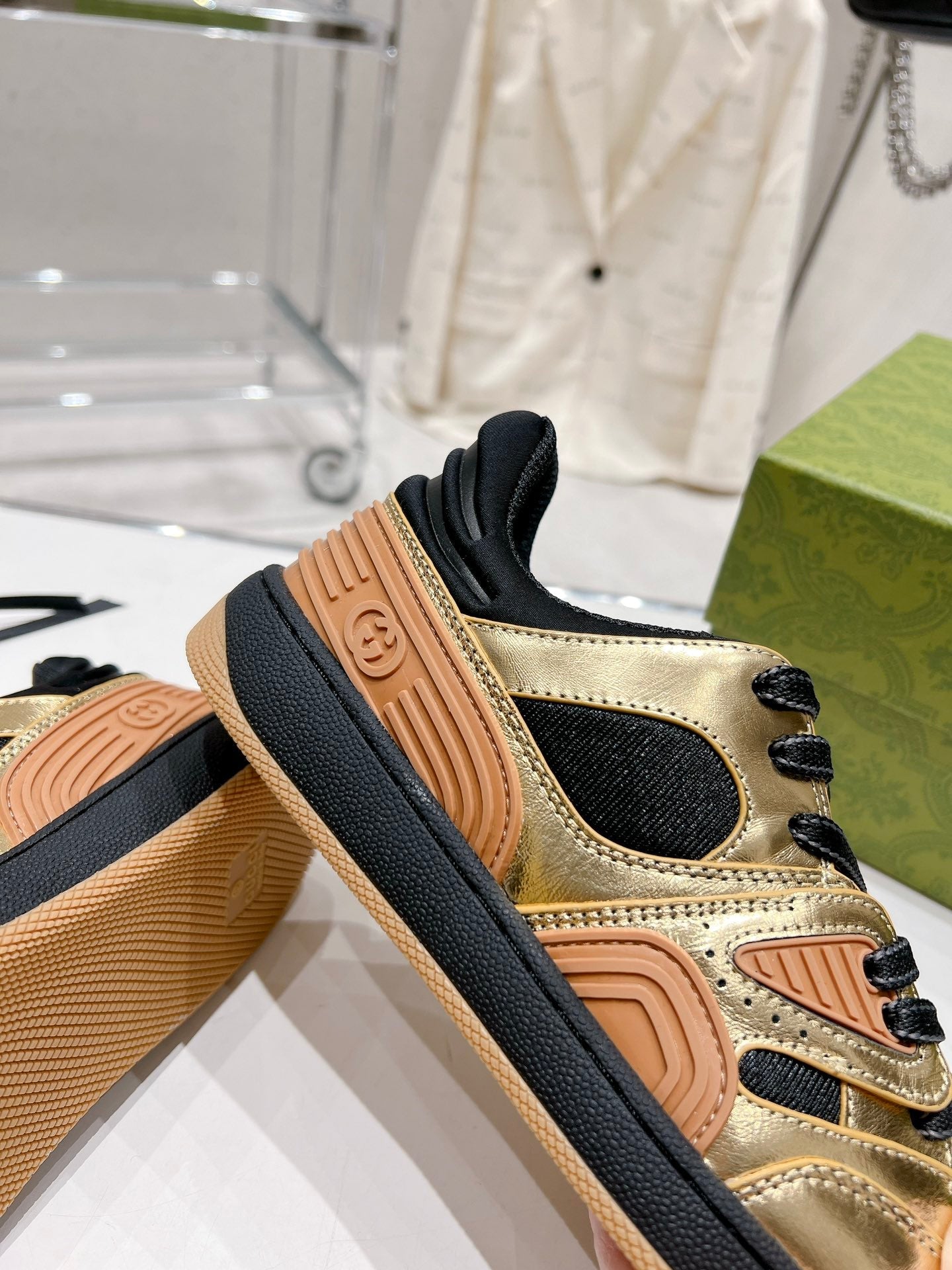 GU Sneakers 2 Color 's Gold