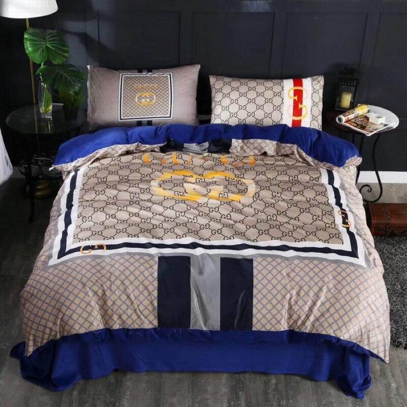 GU  Bedding Set