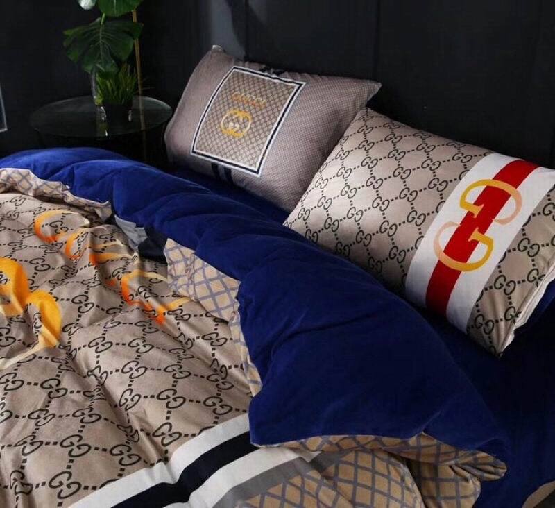 GU  Bedding Set
