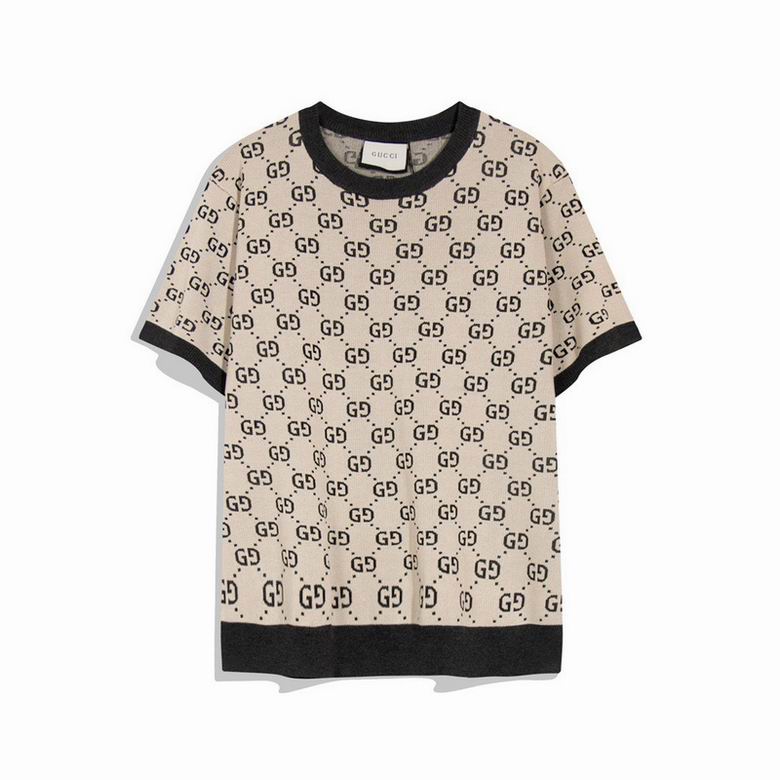 GU  T -shirt