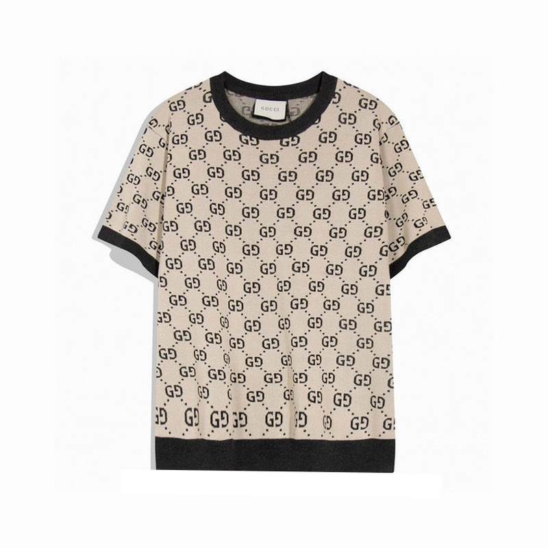 GU  T -shirt