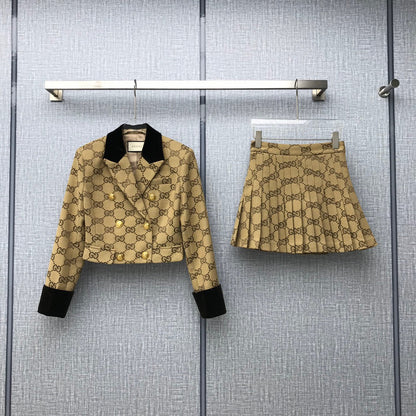 GU Jacket Logo Skirt Suit Woman