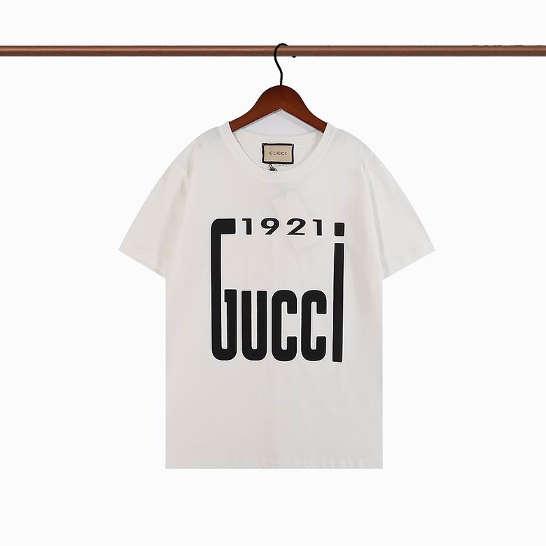 GU  T- shirt 2 Color 's
