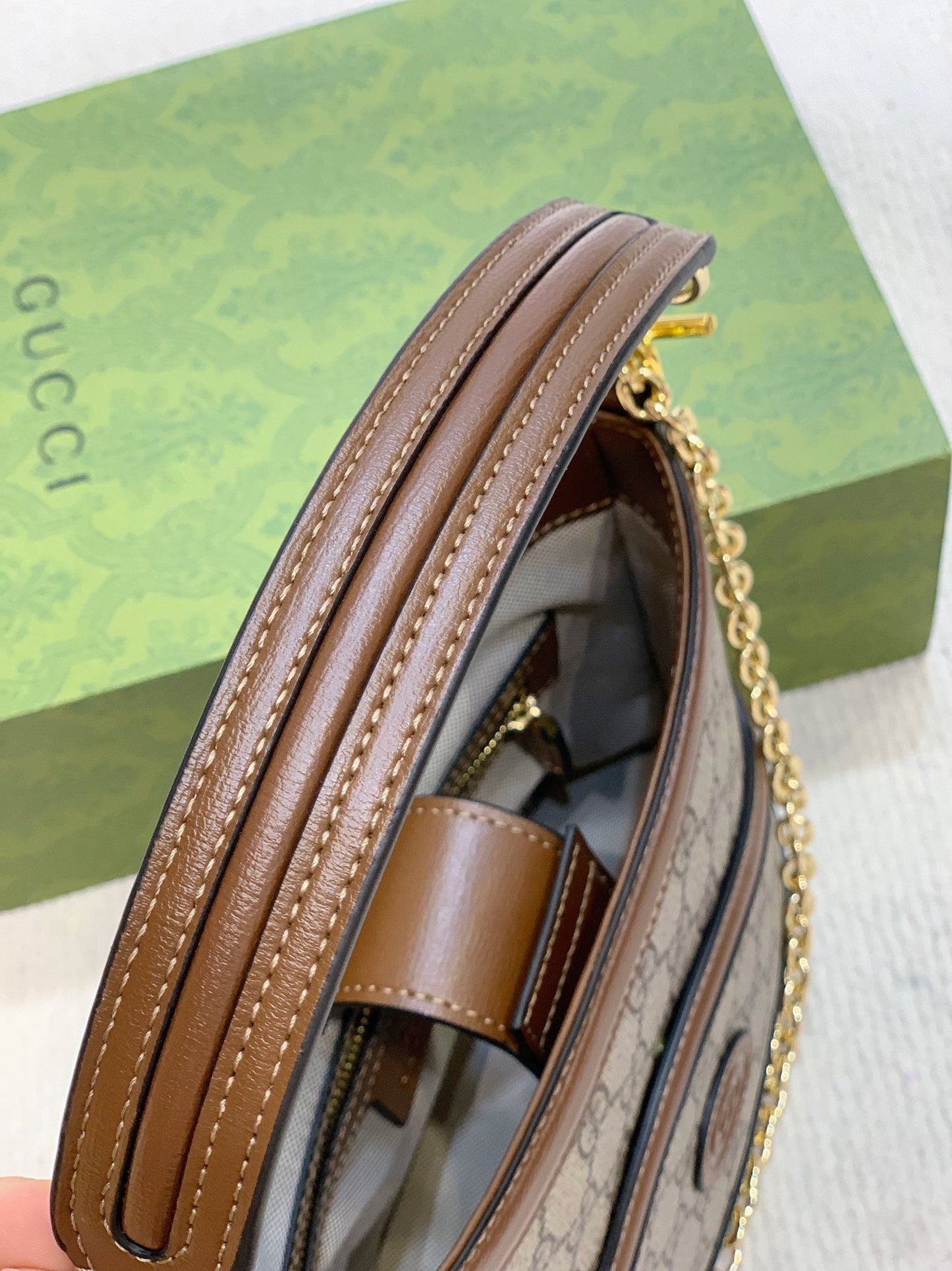 GU  Bag  24 cm