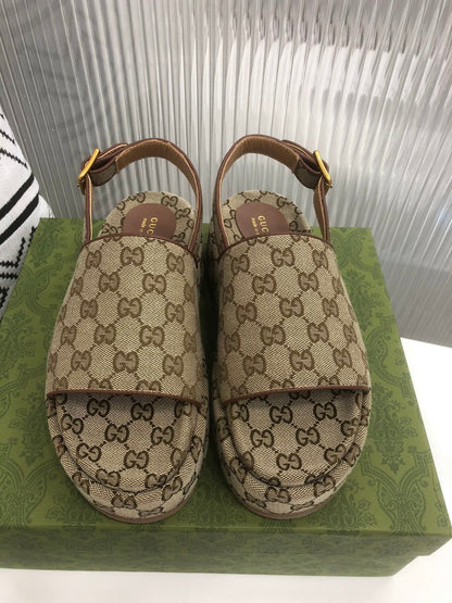 GU Sandals  2 Colors