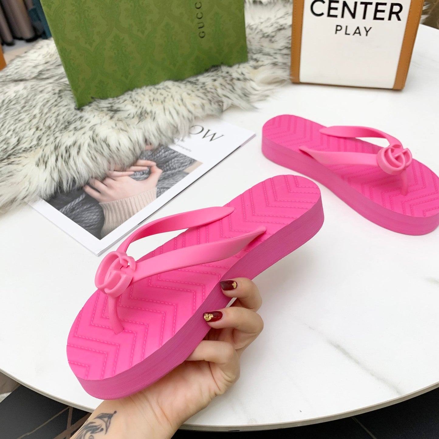 GU  Slippers  Pink