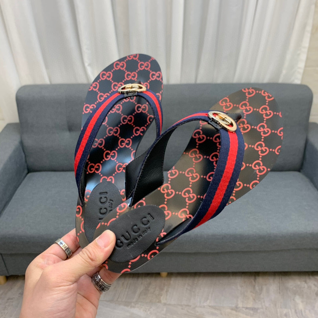 GU Slippers Sliders  2 Color 's