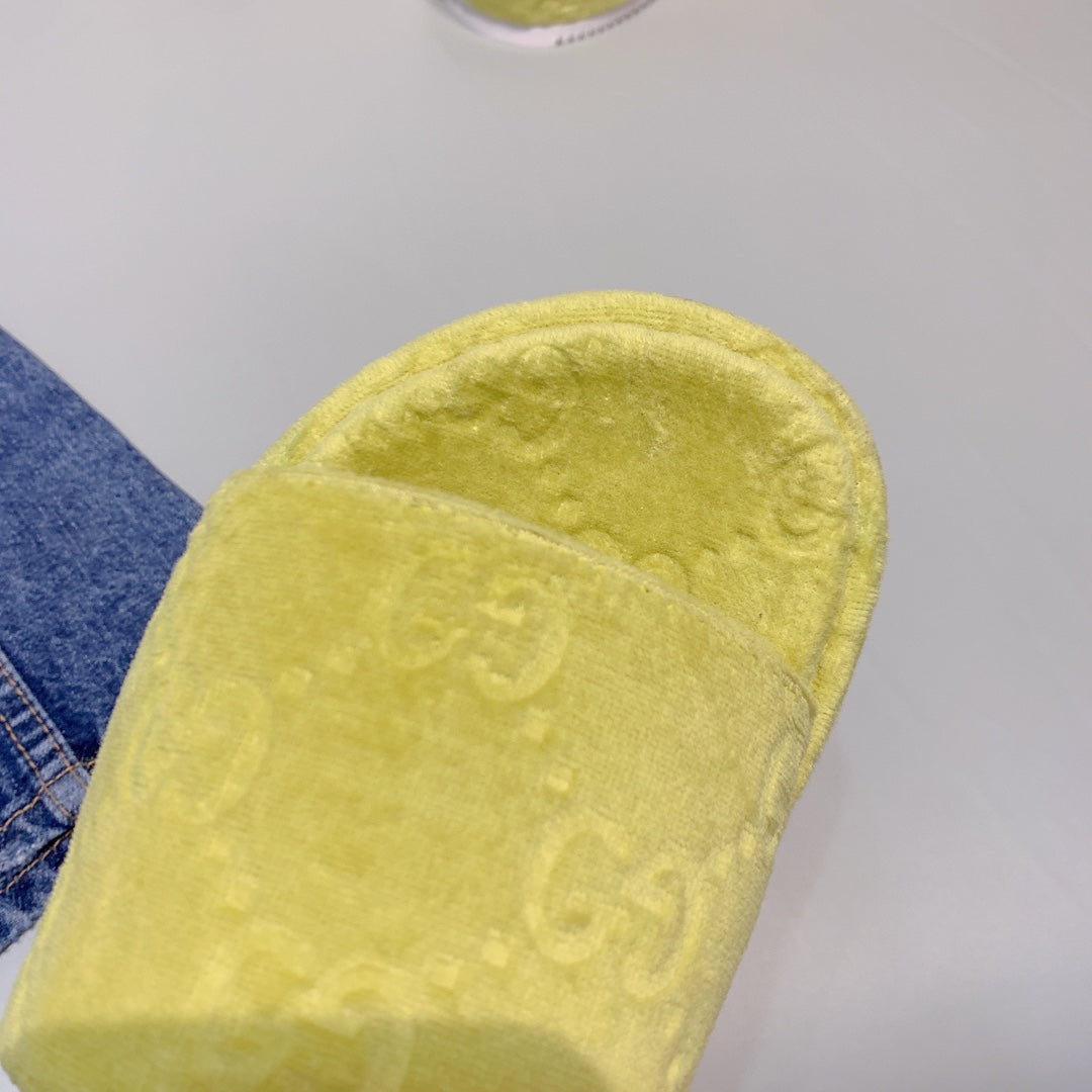 GU Slippers  Platform Wedge 3 Color's Jumbo