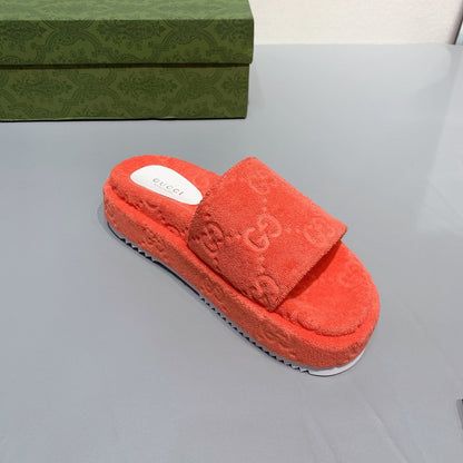 GU Slippers  Platform Wedge 3 Color's Jumbo