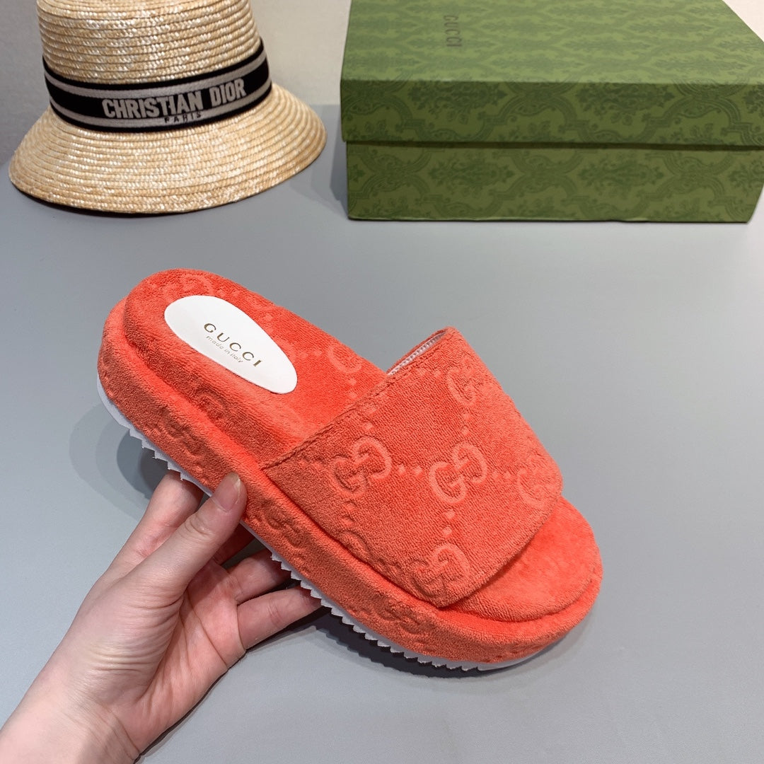 GU Slippers  Platform Wedge 3 Color's Jumbo