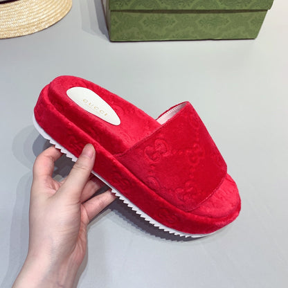 GU Slippers  Platform Wedge 3 Color's Jumbo