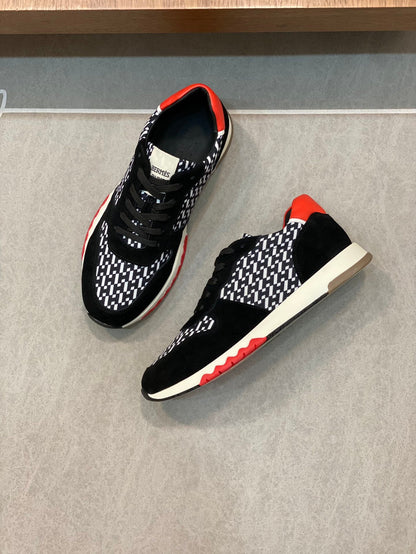 HRM Sneakers