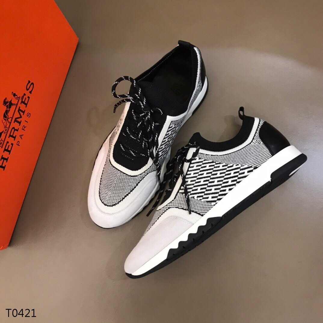HRM Sneakers