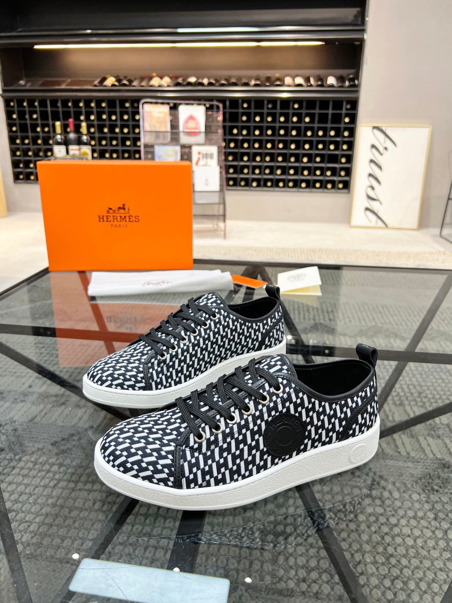 HRM Sneakers    2 Color 's