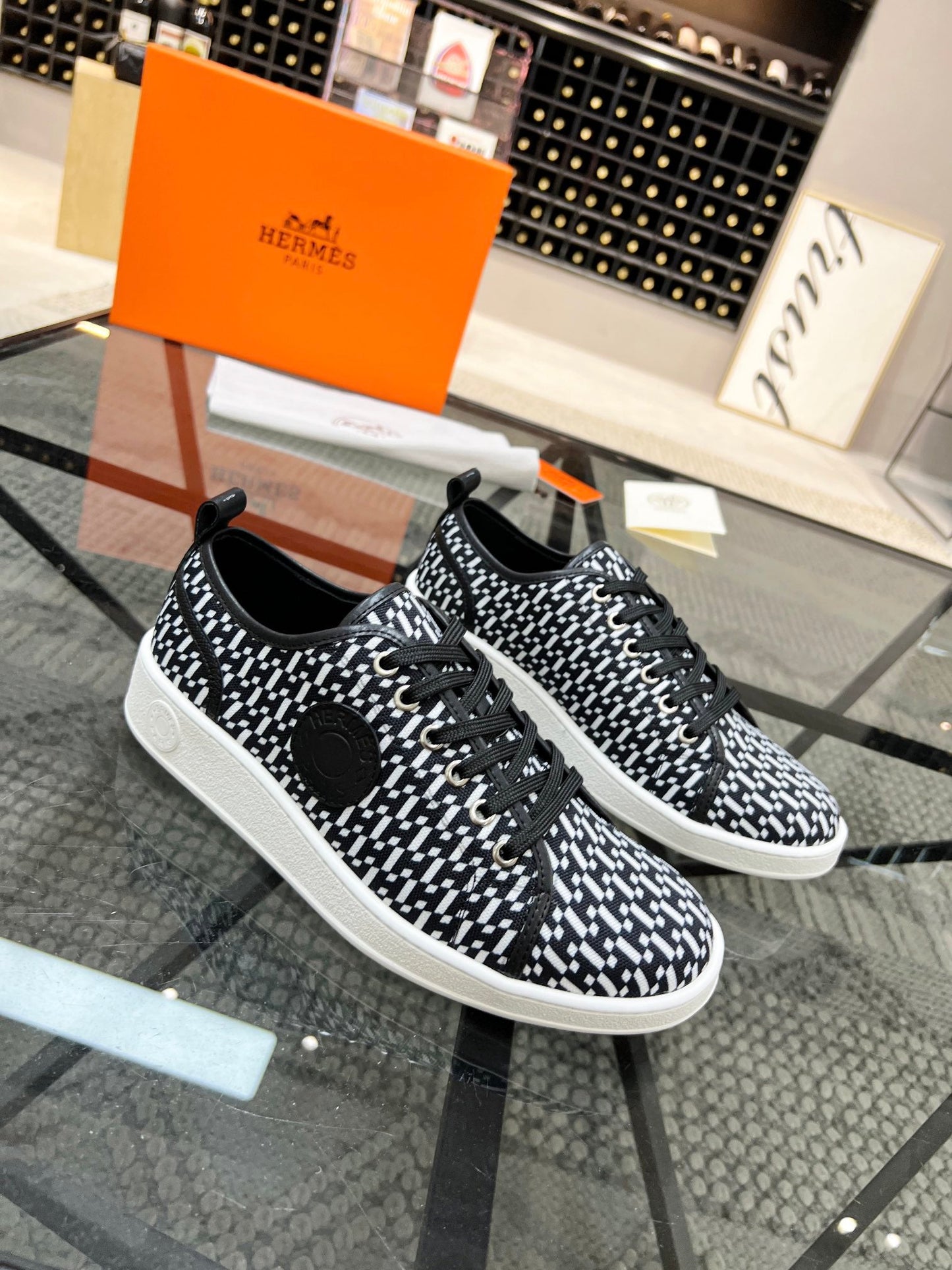 HRM Sneakers    2 Color 's