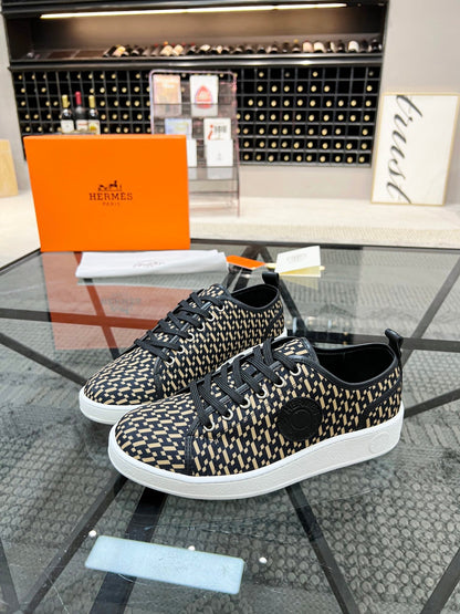 HRM Sneakers    2 Color 's