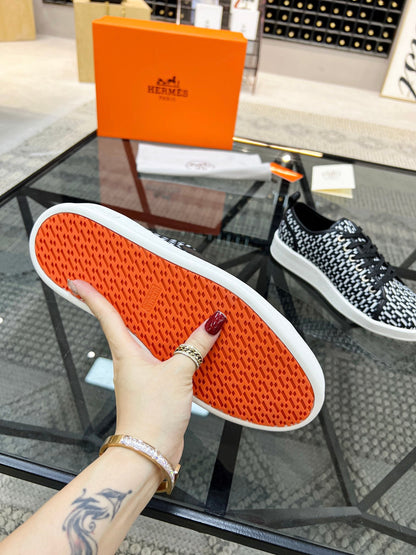 HRM Sneakers    2 Color 's