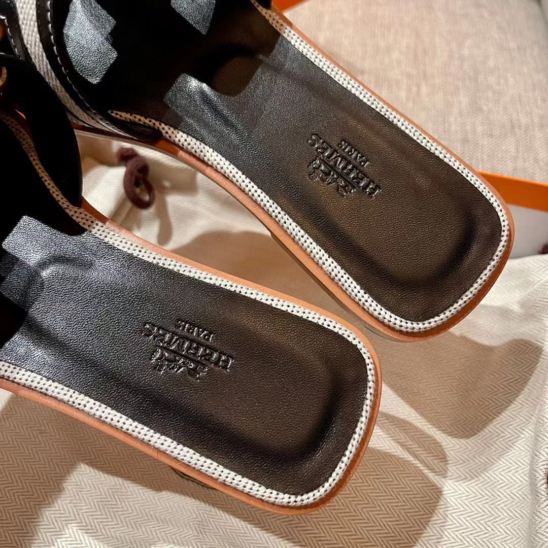 HRM  Slippers  2 Color's