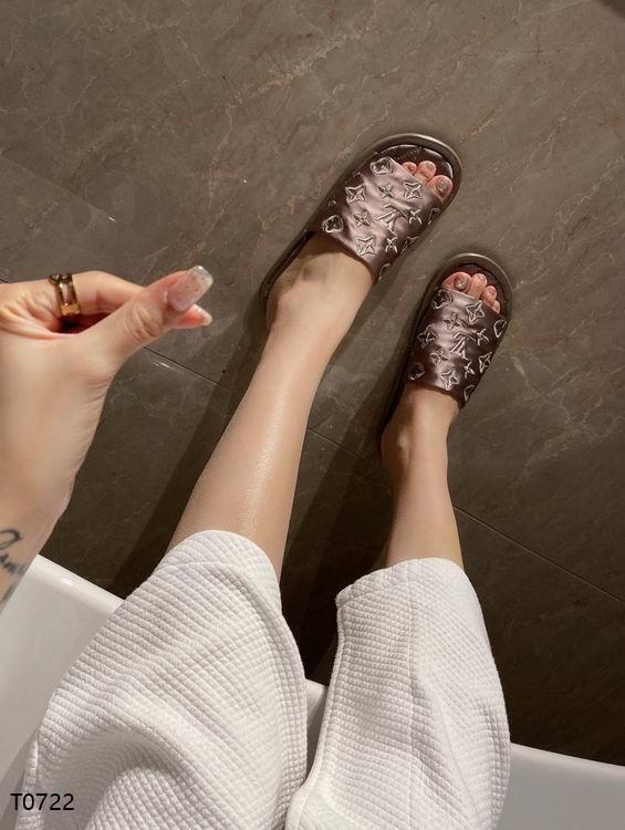 LU Bath Suite Mule Silver Slippers