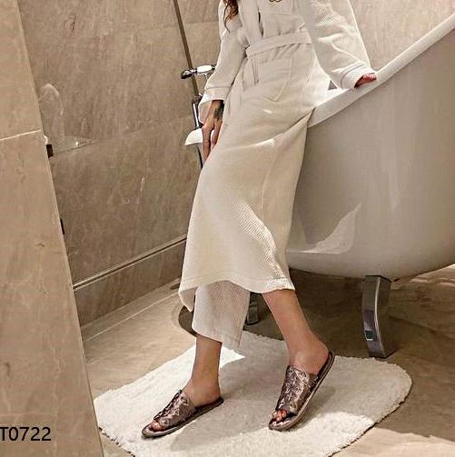 LU Bath Suite Mule Silver Slippers