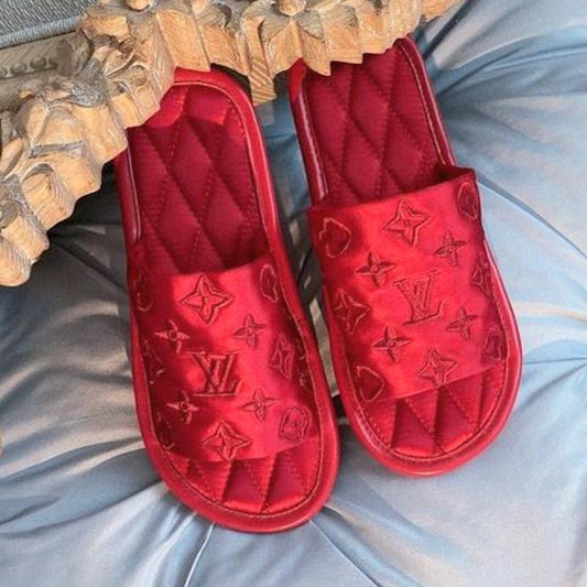 LU Bath Suite Mule Red Slippers