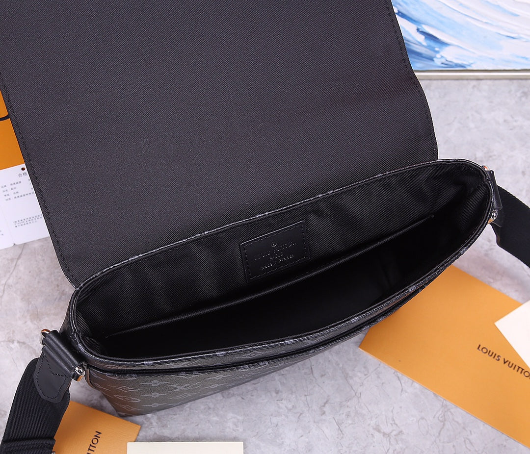 LU Bag Man Messenger Briefcase 2 Size s