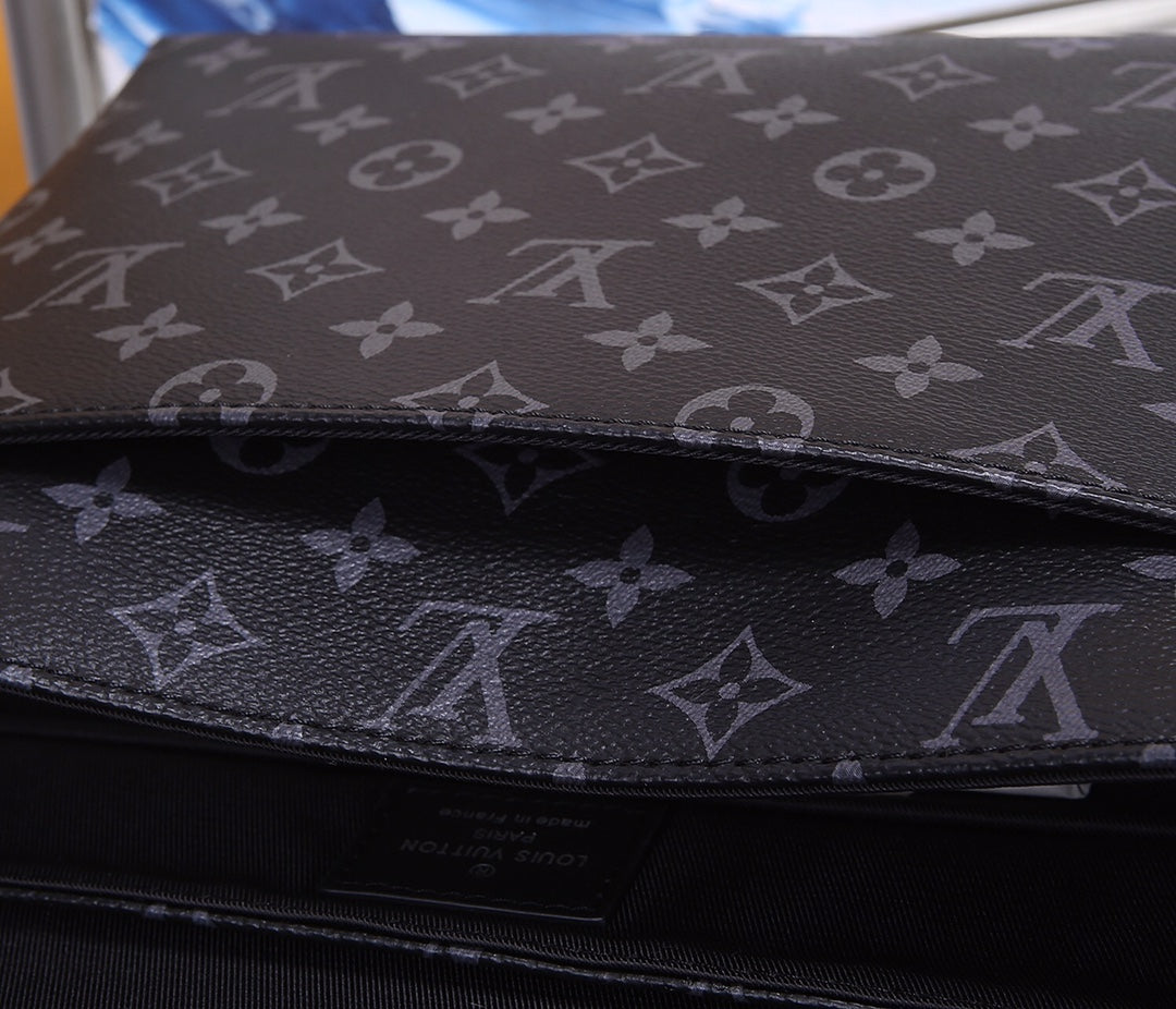 LU Bag Man Messenger Briefcase 2 Size s