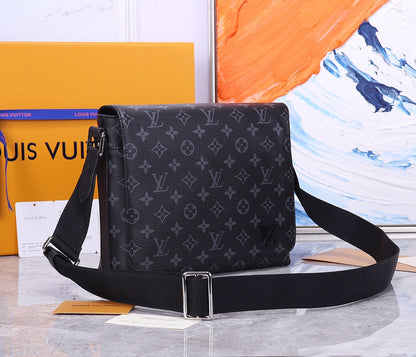 LU Bag Man Messenger Briefcase 2 Size s