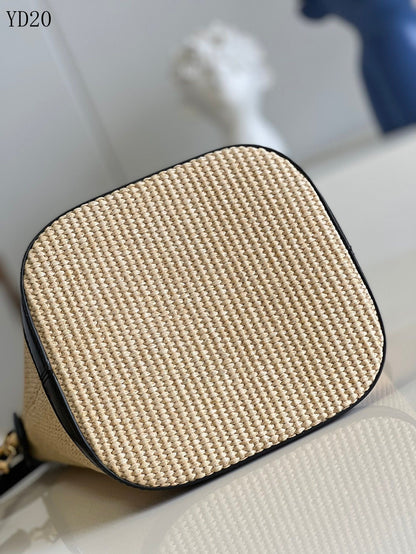 LU Bag  24 cm  2 Color's