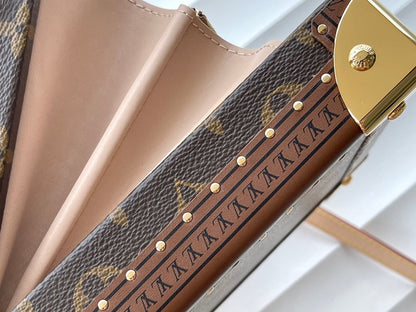 LU Bag trunk