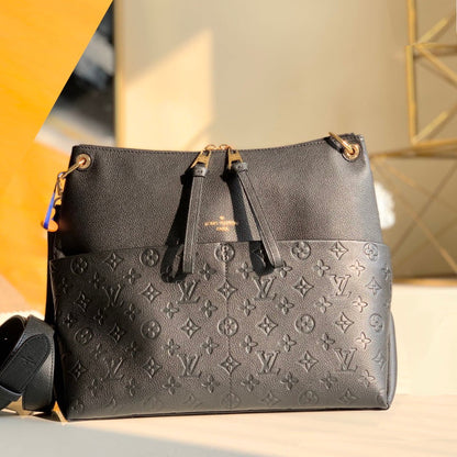 LU Bag  33 cm