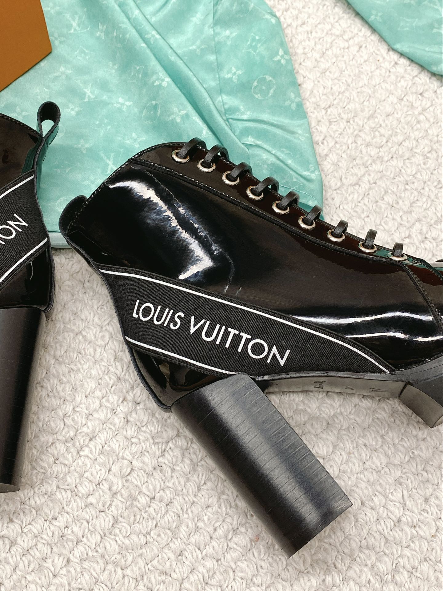 LU Boots Med STAR TRAIL