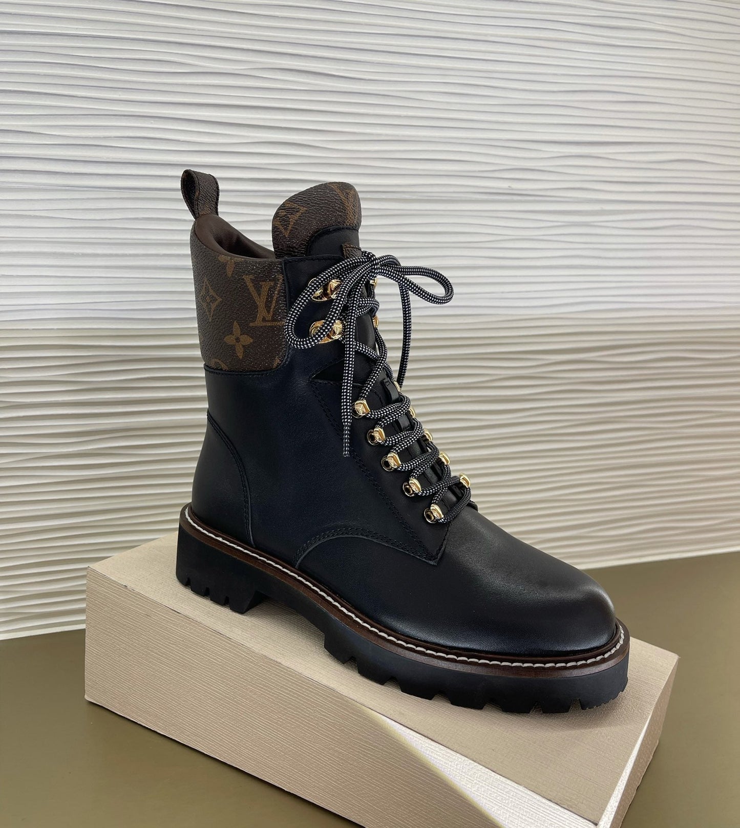LU Boots  2 Color 's
