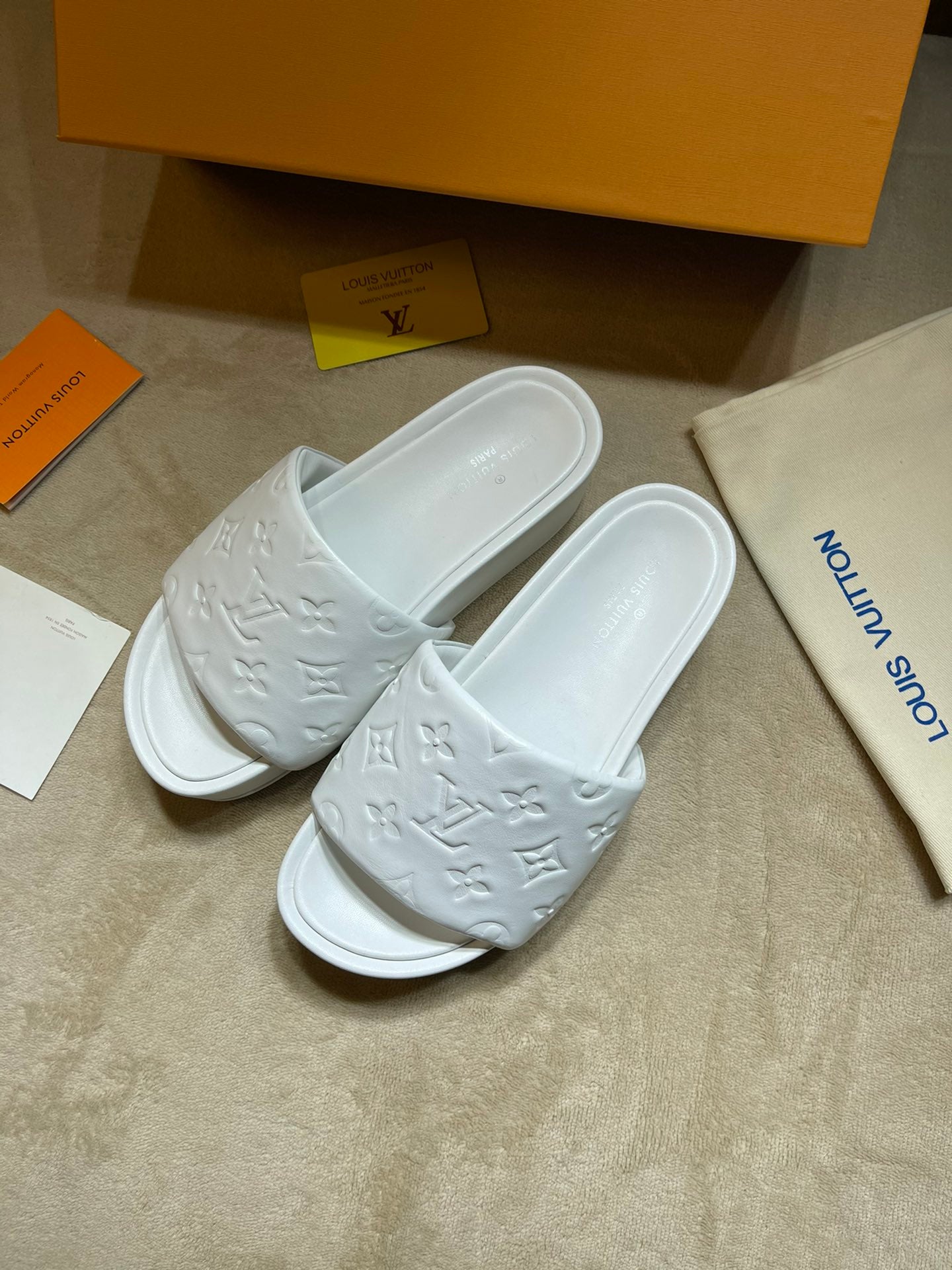 LU Slippers Mule Jumbo  Platform 2 Color's