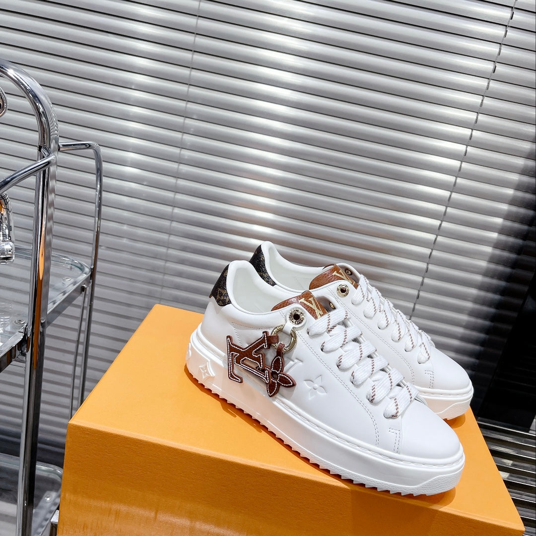 LU Sneakers Tome Out