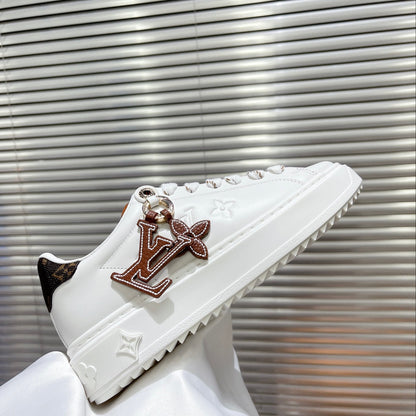 LU Sneakers Tome Out