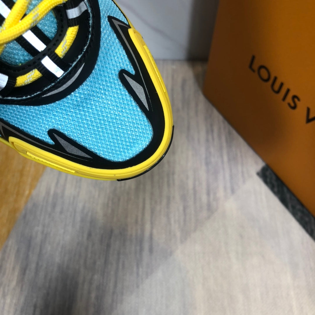LU Sneakers Run Away