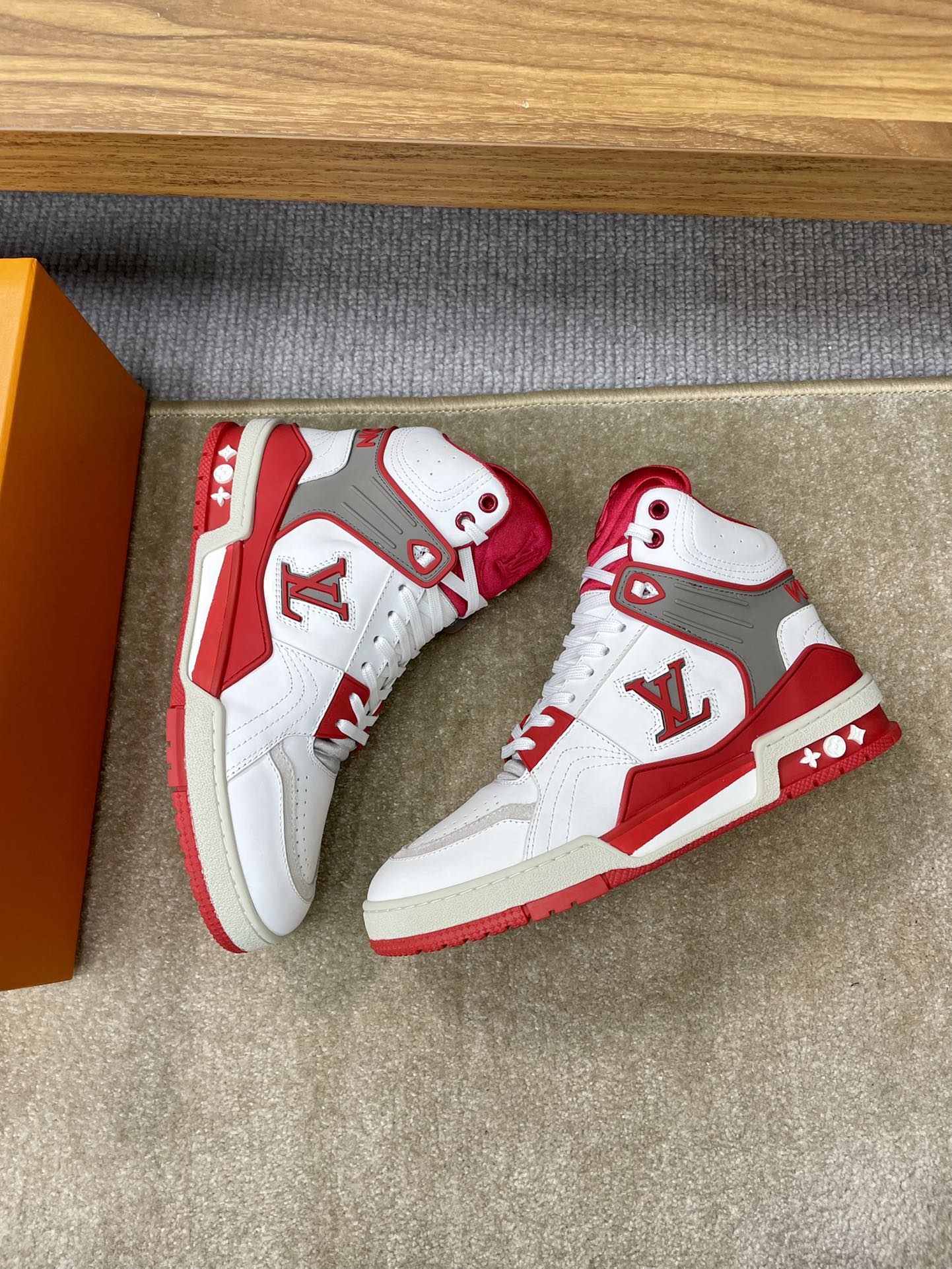LU Sneakers 7 Color 's High