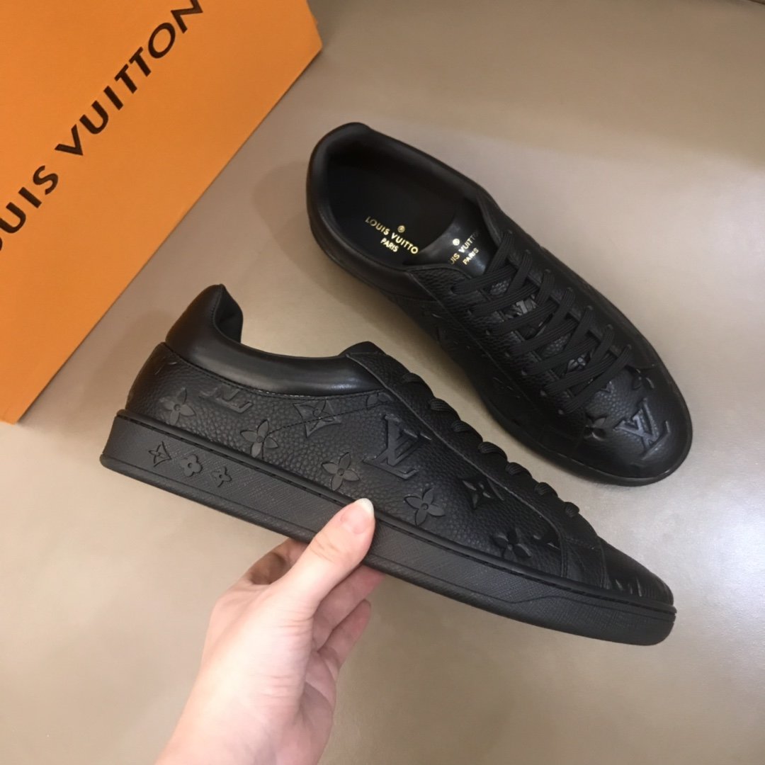 LU   Sneakers Jumbo Logo Black