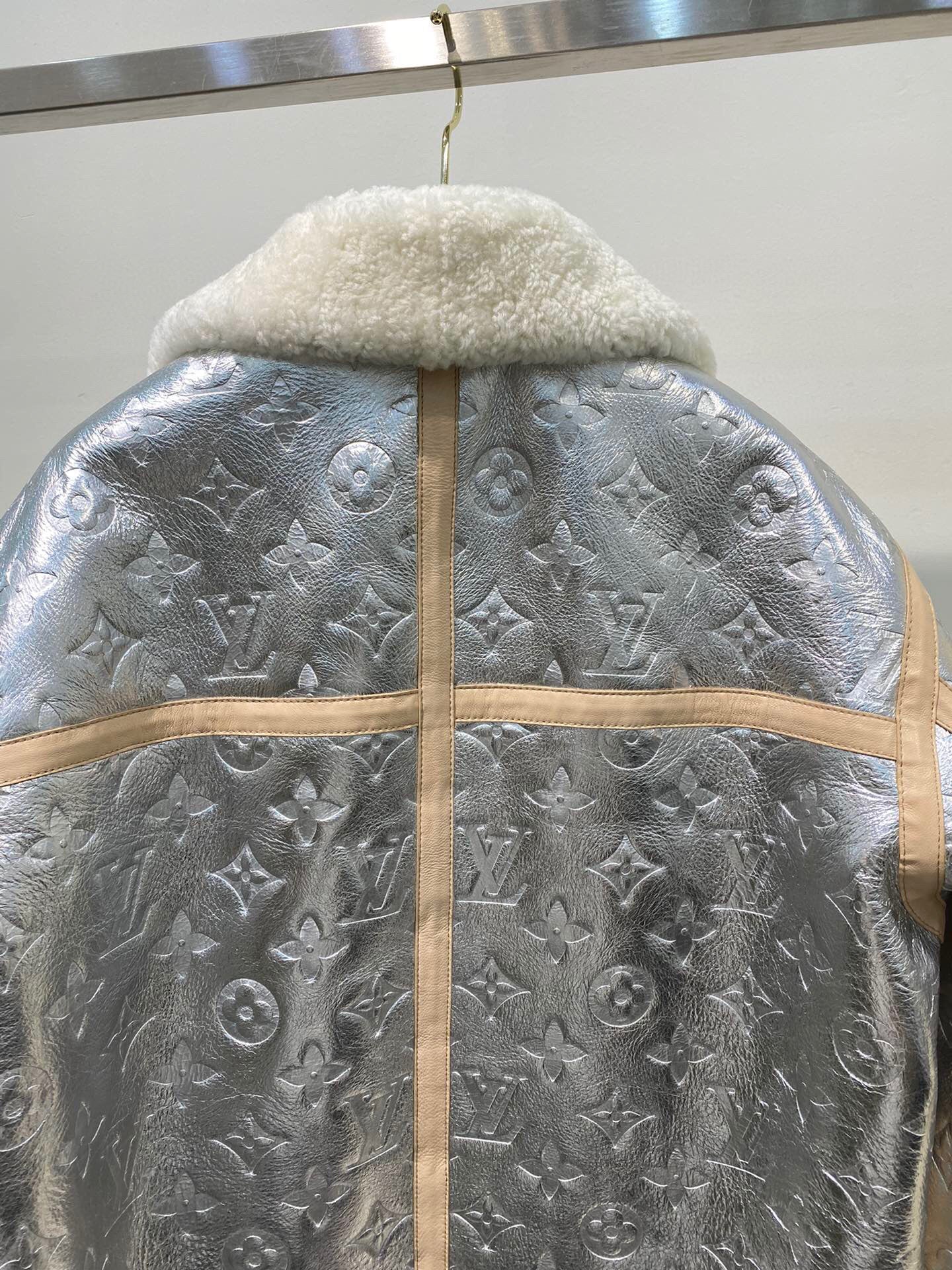 LU Shearling Jacket Silver