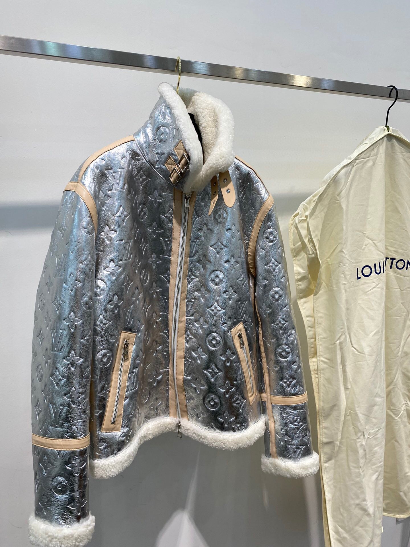 LU Shearling Jacket Silver