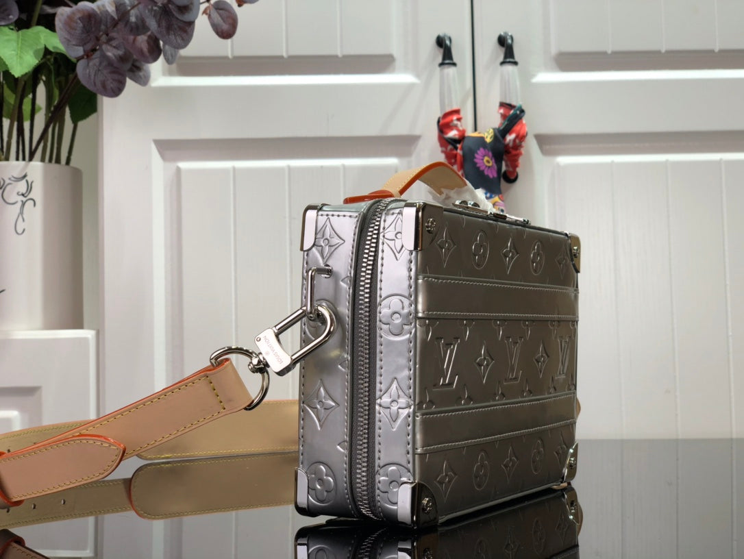 LU Bag trunk Silver