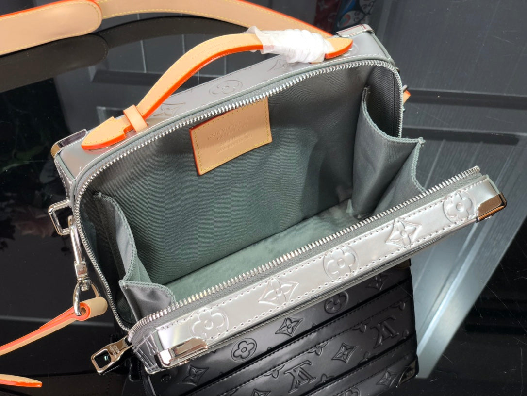 LU Bag trunk Silver