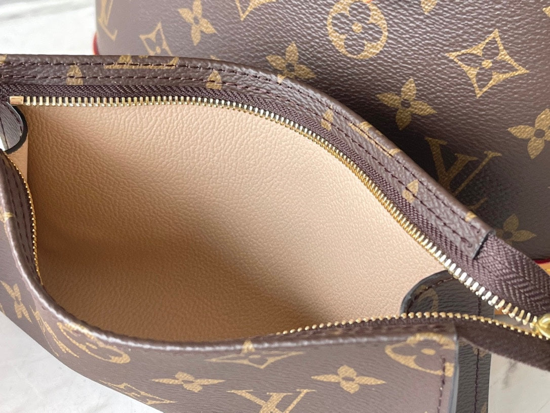 LU Bag Monogram 24 cm
