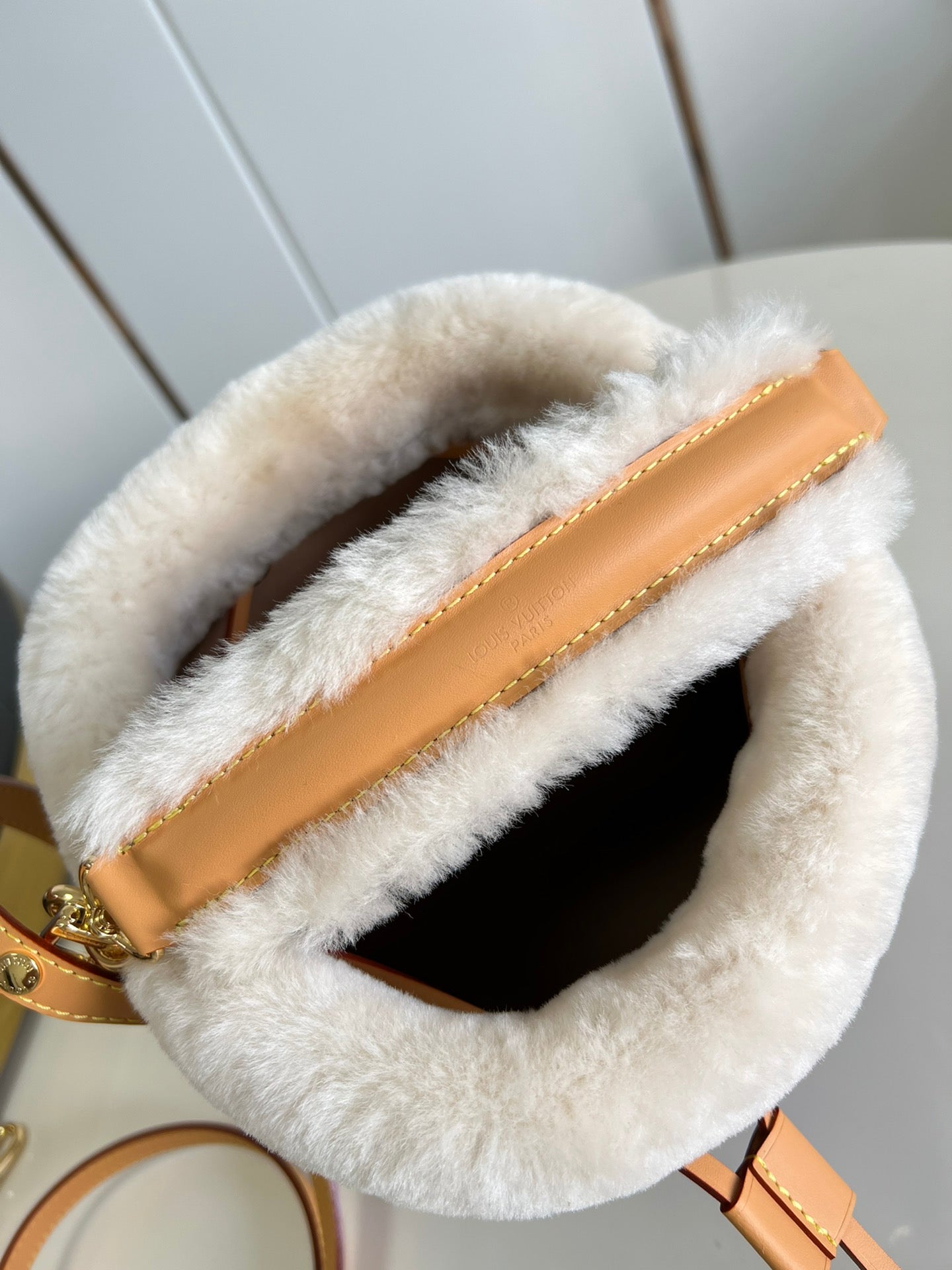 LU  Neo Bag Mono Shearling
