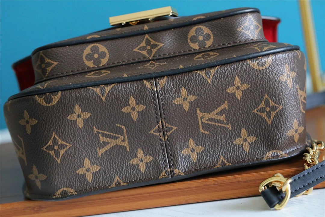 LU Bag Monogram 24 cm