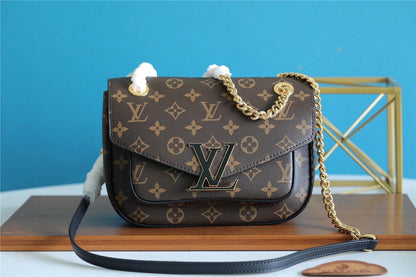 LU Bag Monogram 24 cm