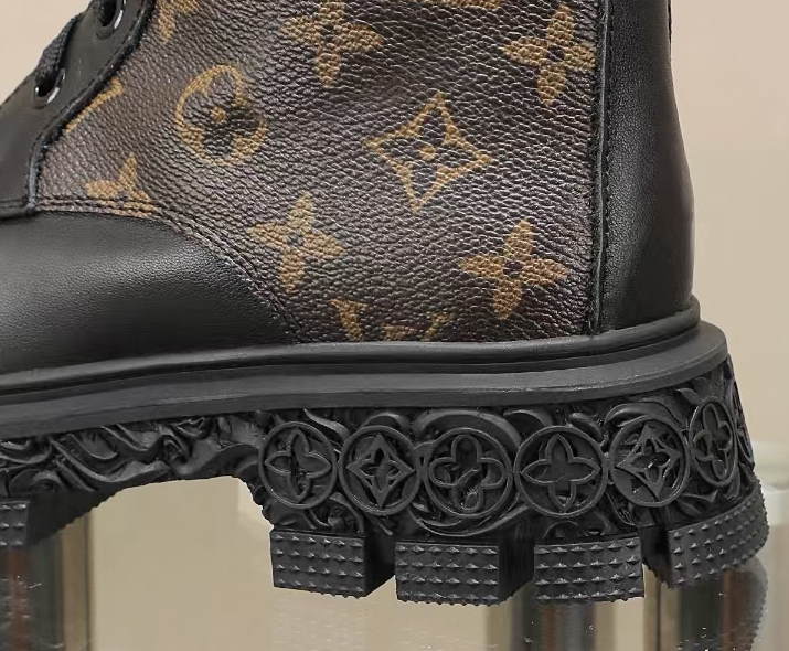 LU  Boots High