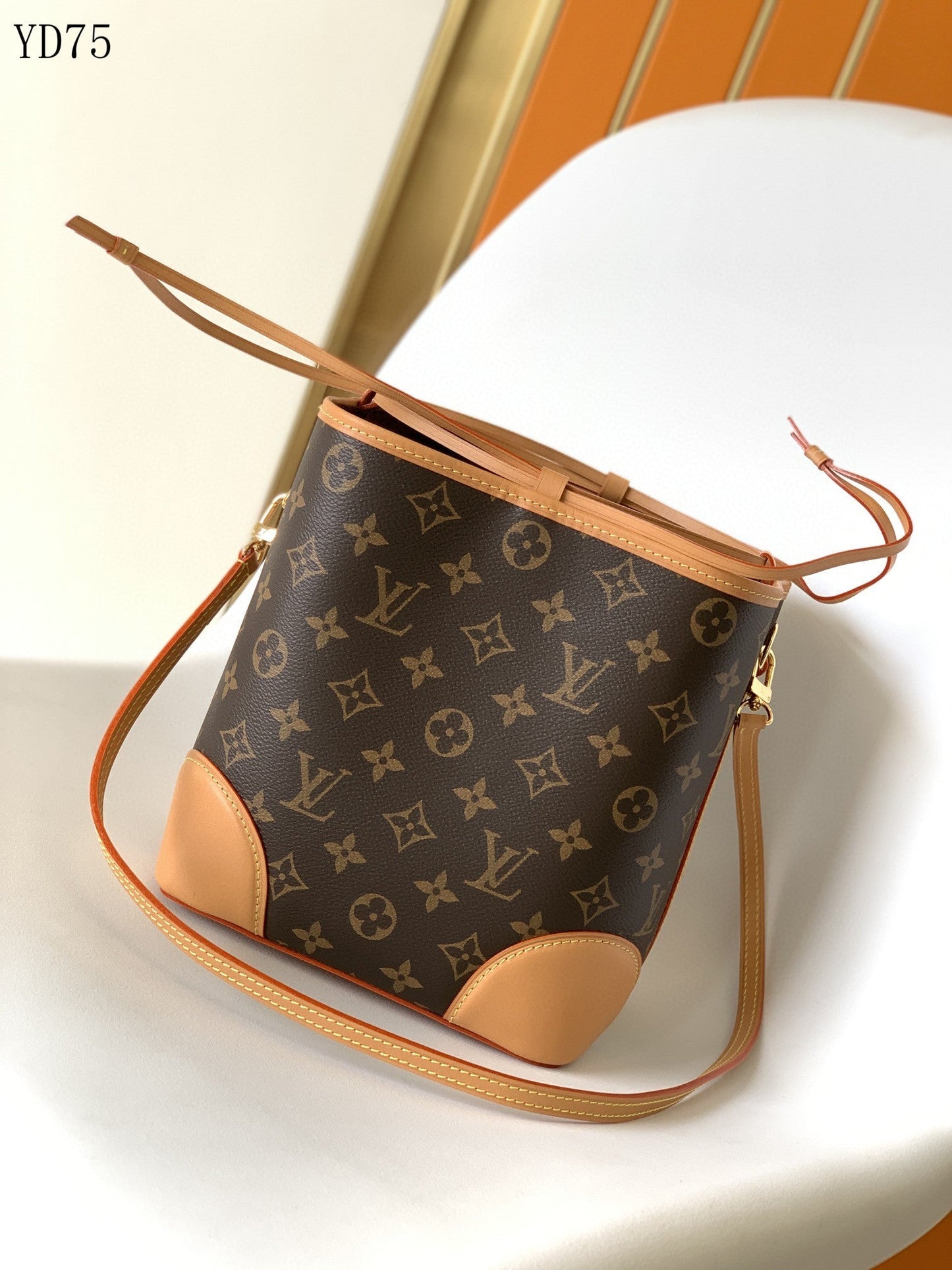 LU Bag Bucket  Shoulder 22 cm Noe